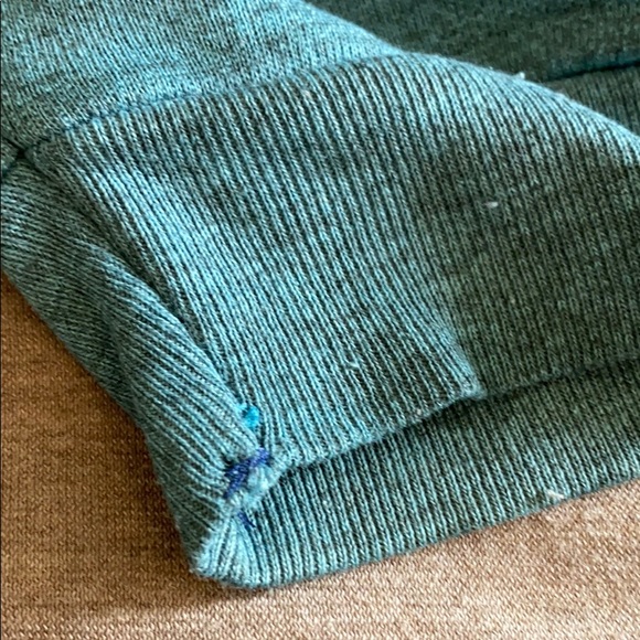 Dolphin Mirage Las Vegas Habitat sweatshirt - Picture 5 of 7